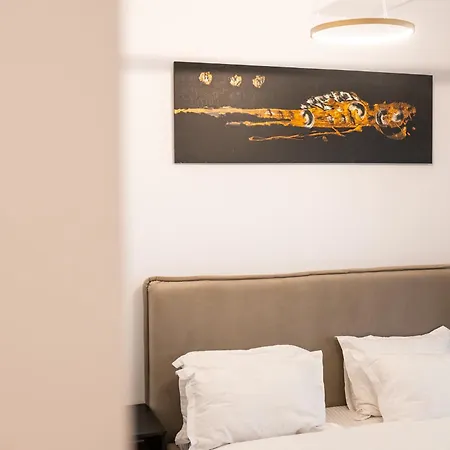 Apartment 1 Ultra