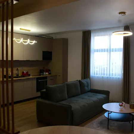 1 Ultra * Κλουζ-Ναπόκα